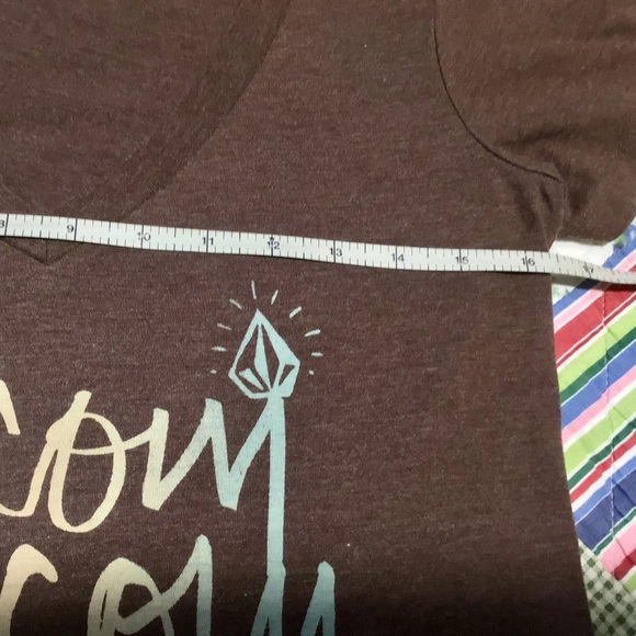 Volcom Shirt - Picture 2 of 4